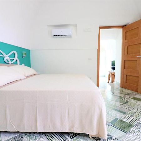 Mary'S Apartments - De Vivo Realty Масса-Лубренсе Екстер'єр фото