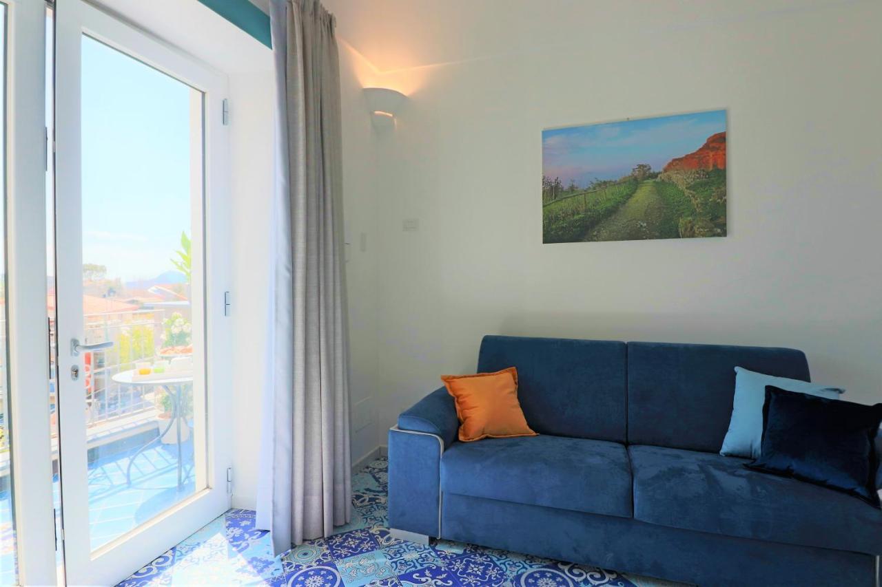 Mary'S Apartments - De Vivo Realty Масса-Лубренсе Екстер'єр фото