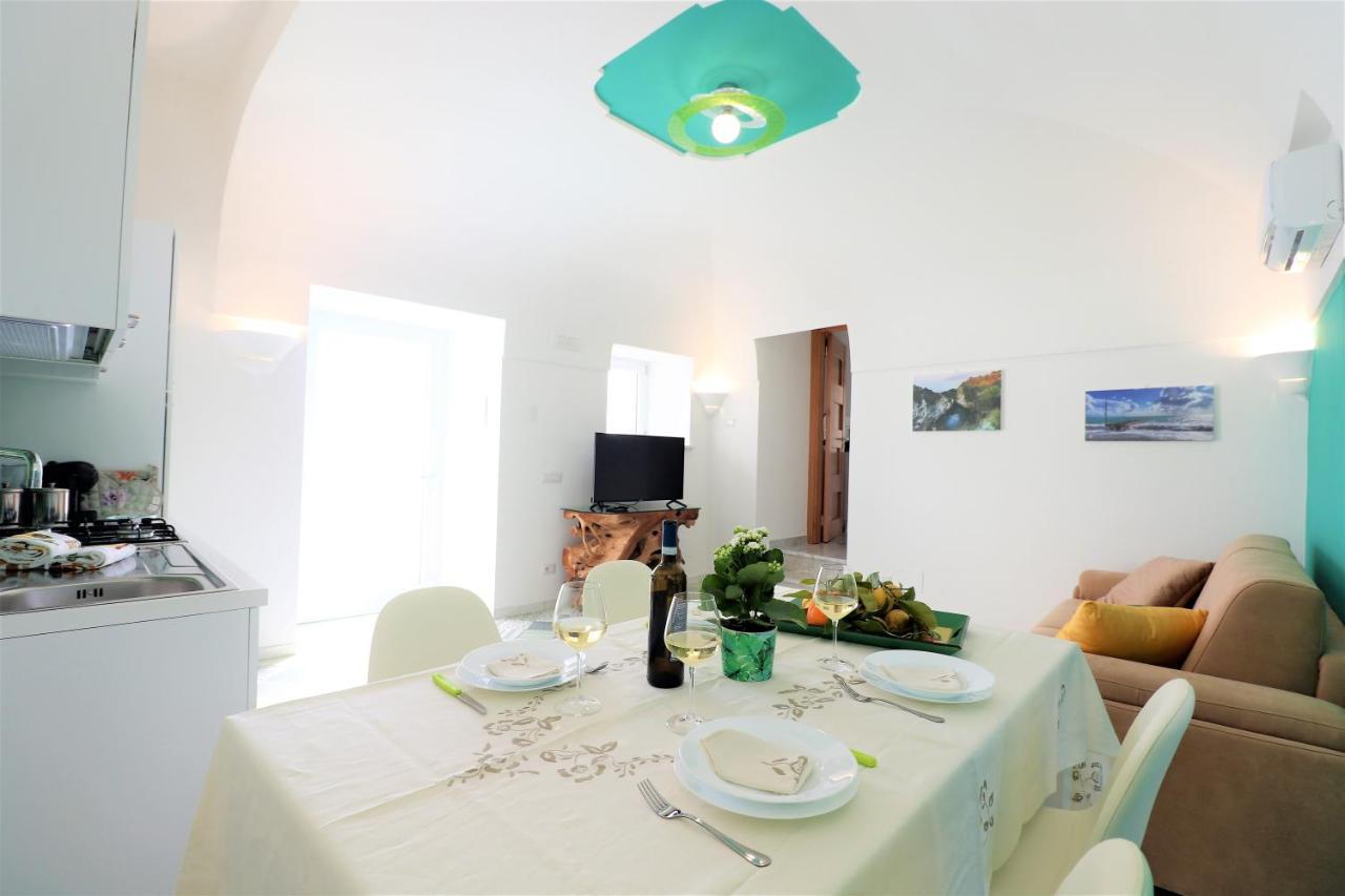 Mary'S Apartments - De Vivo Realty Масса-Лубренсе Екстер'єр фото