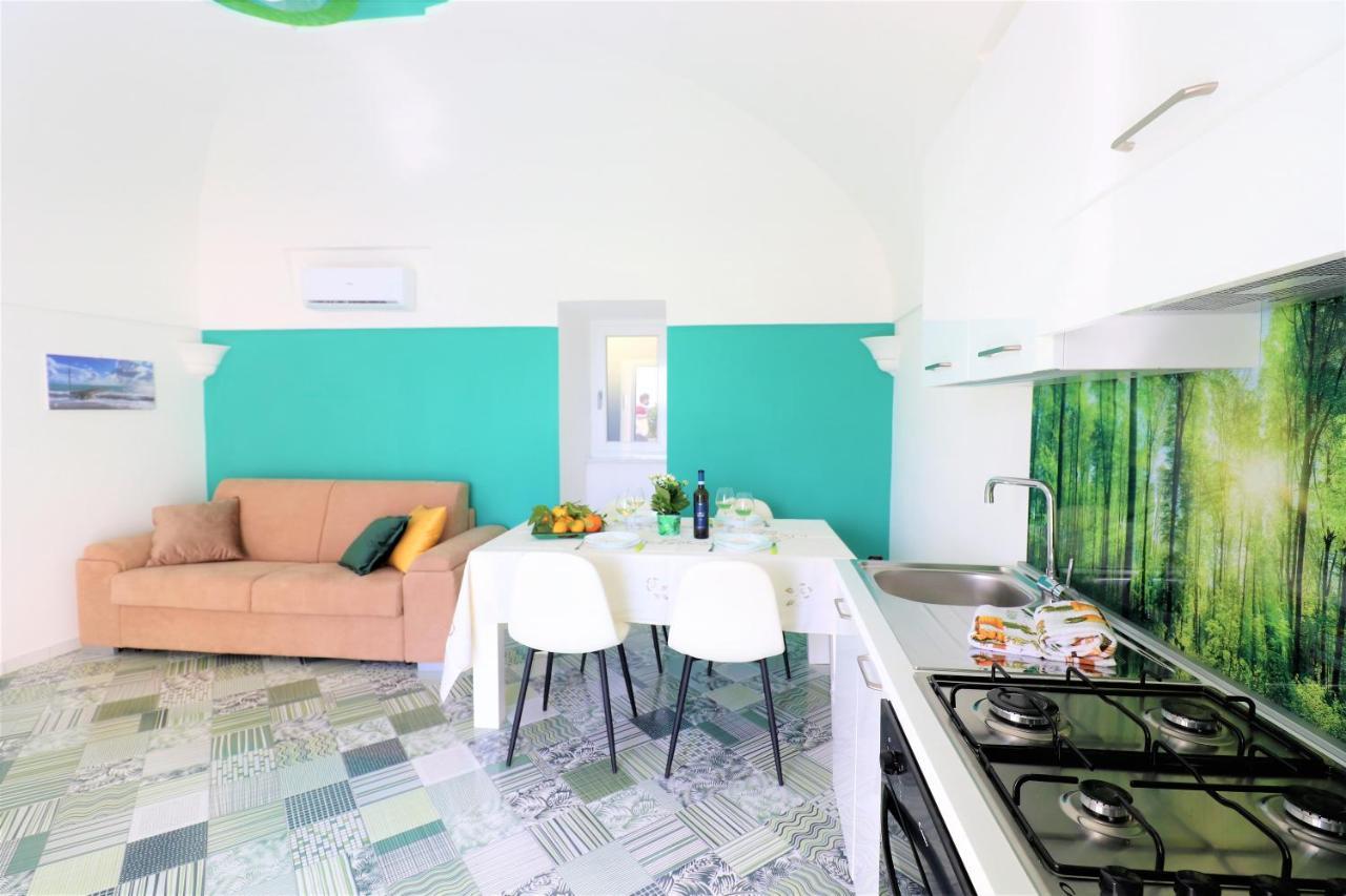 Mary'S Apartments - De Vivo Realty Масса-Лубренсе Екстер'єр фото
