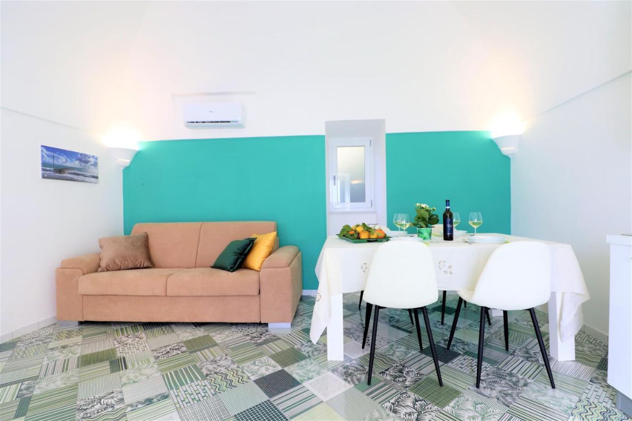 Mary'S Apartments - De Vivo Realty Масса-Лубренсе Екстер'єр фото