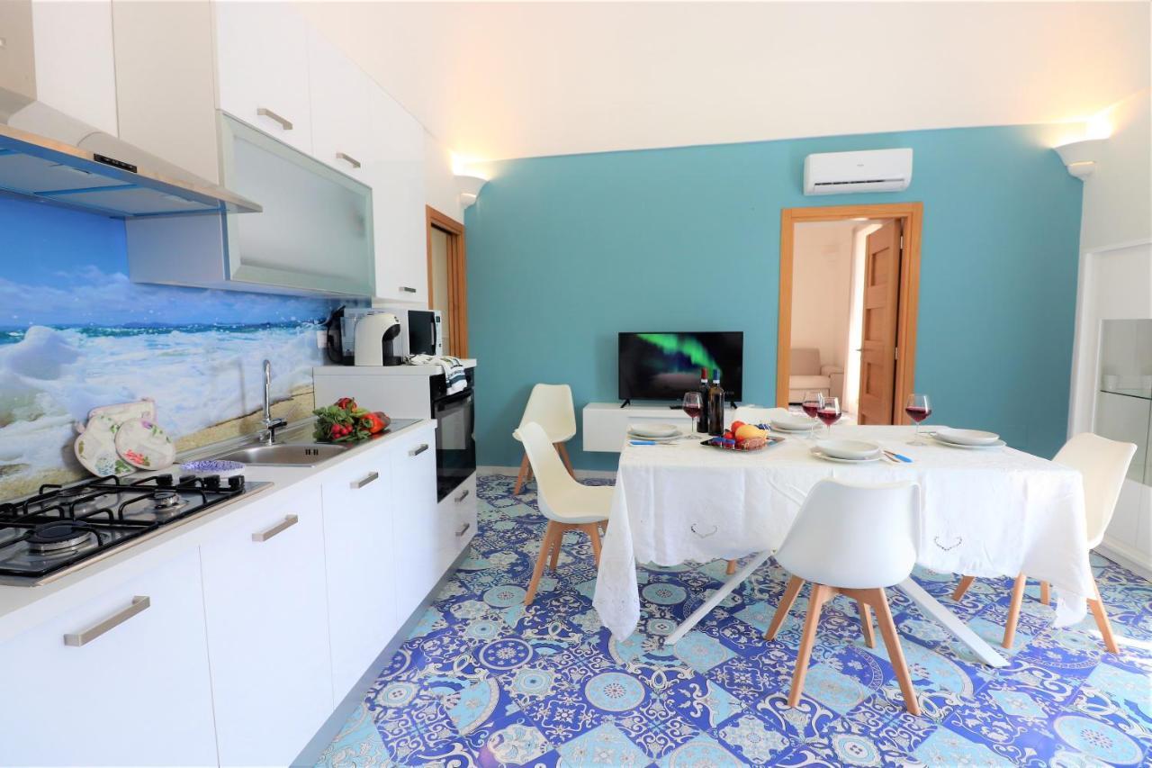 Mary'S Apartments - De Vivo Realty Масса-Лубренсе Екстер'єр фото