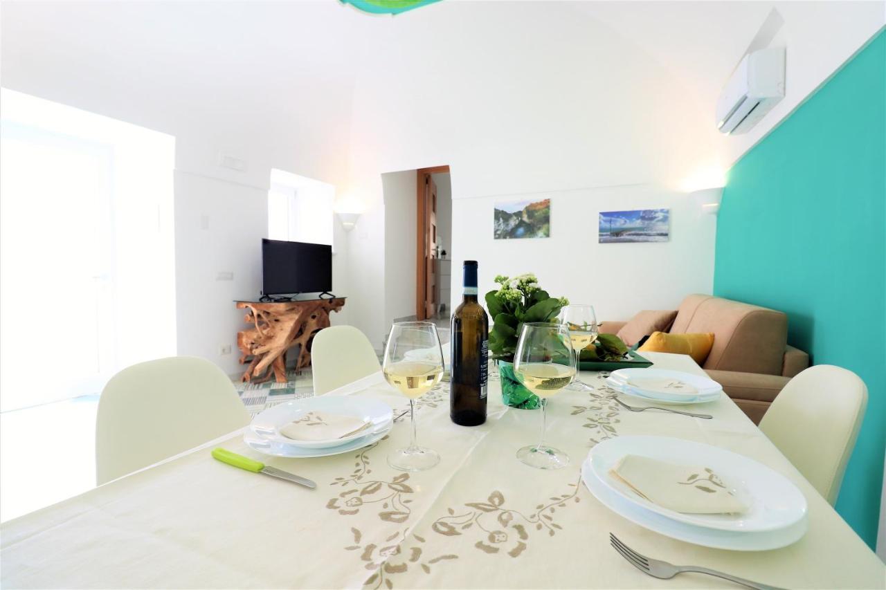 Mary'S Apartments - De Vivo Realty Масса-Лубренсе Екстер'єр фото