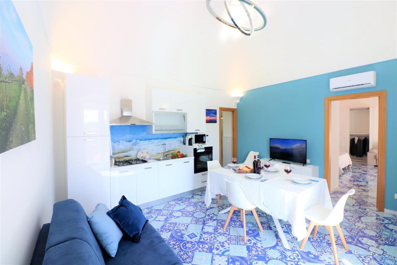 Mary'S Apartments - De Vivo Realty Масса-Лубренсе Екстер'єр фото