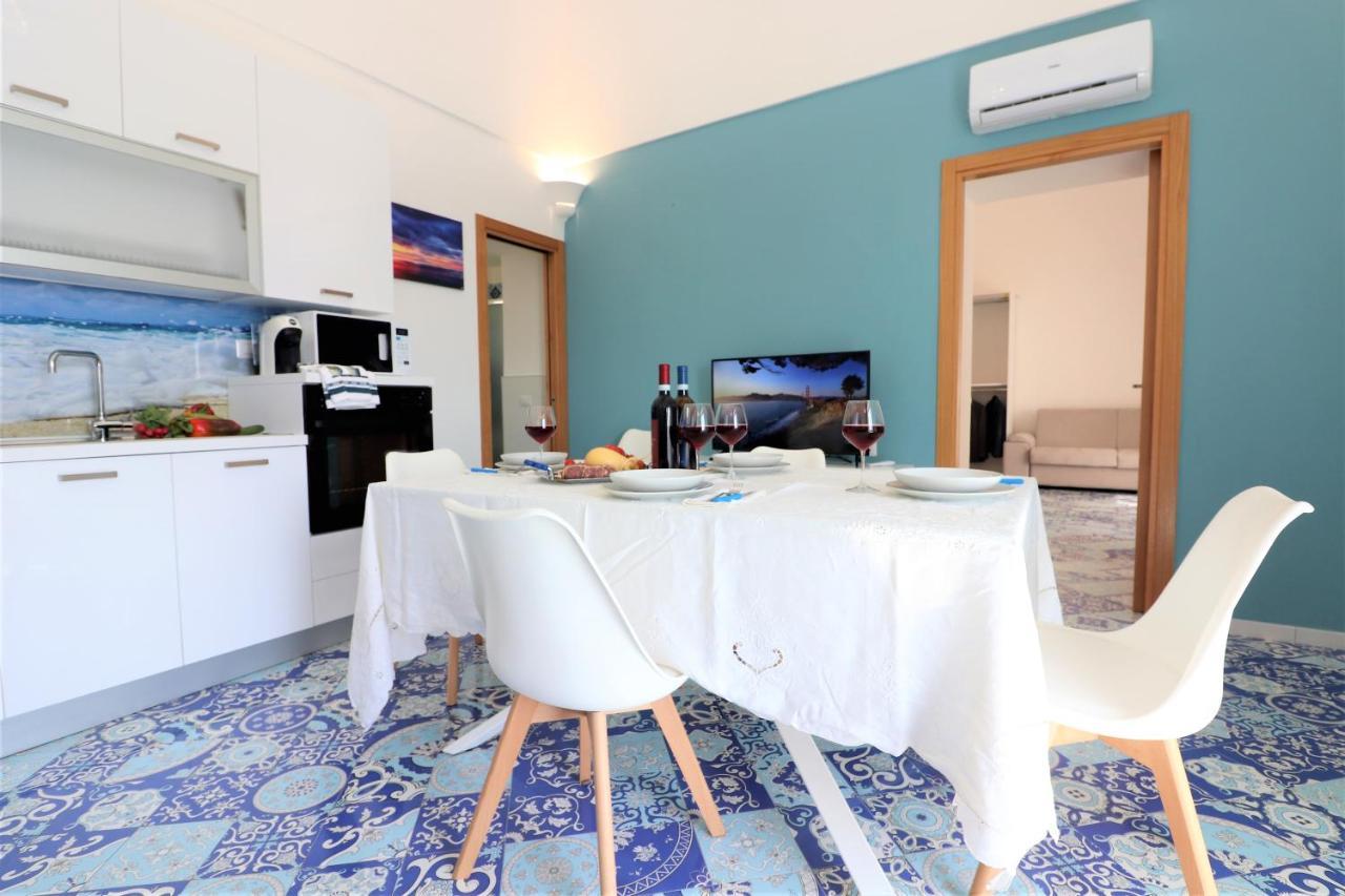 Mary'S Apartments - De Vivo Realty Масса-Лубренсе Екстер'єр фото