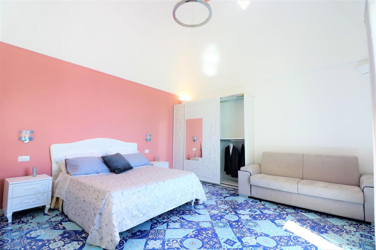 Mary'S Apartments - De Vivo Realty Масса-Лубренсе Екстер'єр фото