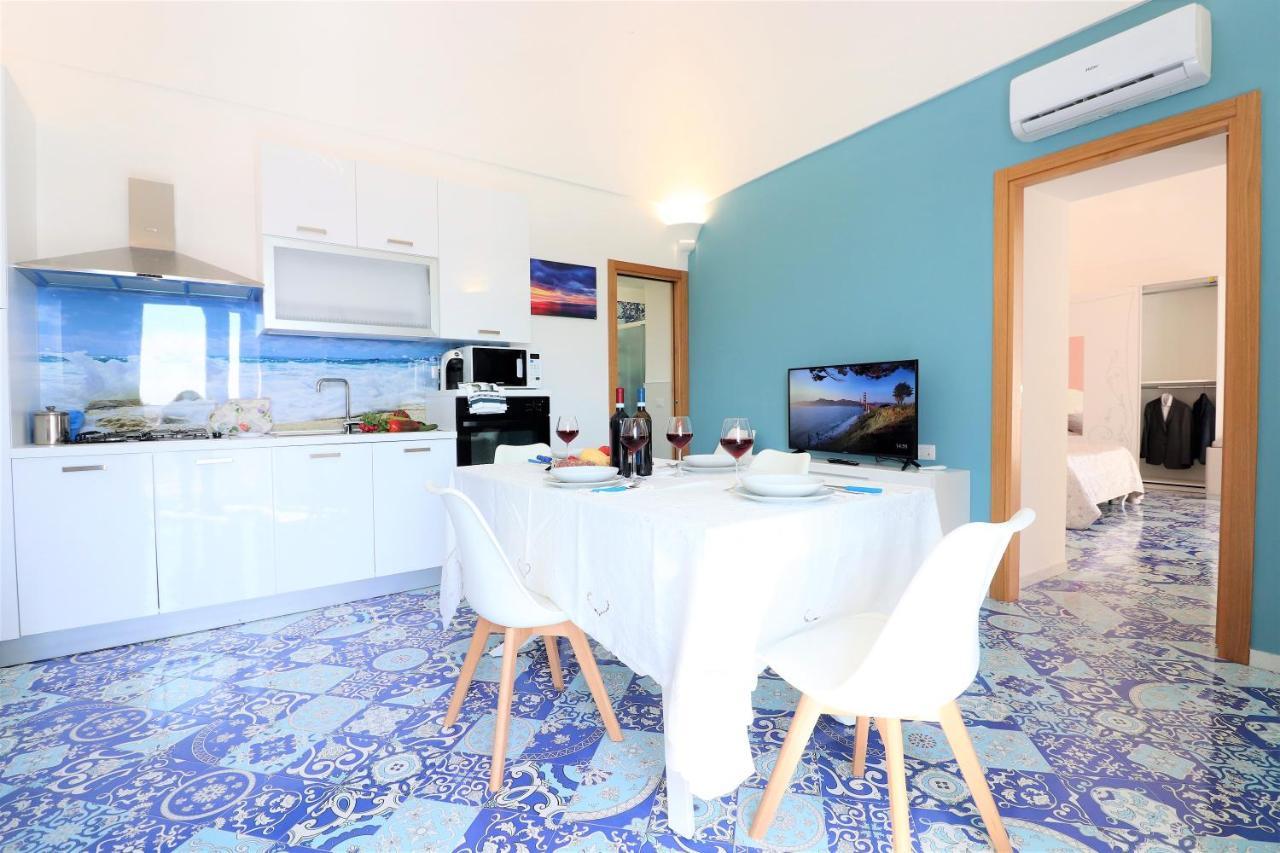 Mary'S Apartments - De Vivo Realty Масса-Лубренсе Екстер'єр фото
